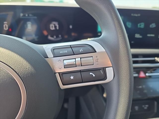 Hyundai Tucson Vehicle Full-screen Gallery Image 14