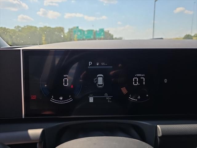 Hyundai Tucson Vehicle Full-screen Gallery Image 16