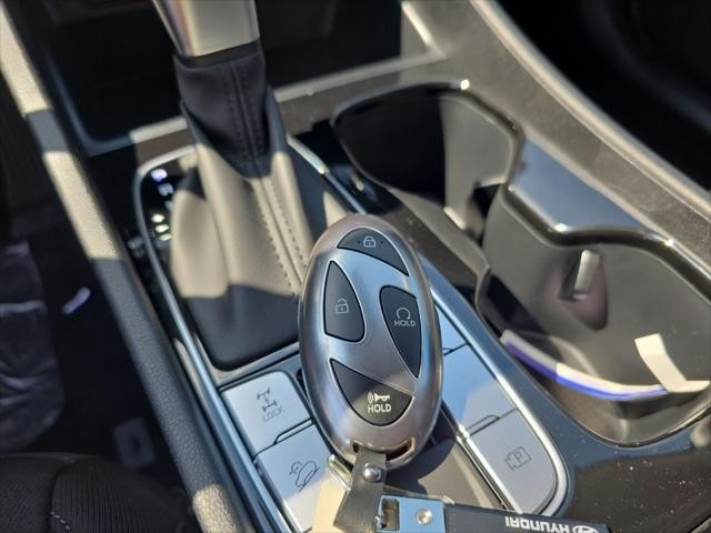 Hyundai Tucson Vehicle Full-screen Gallery Image 22