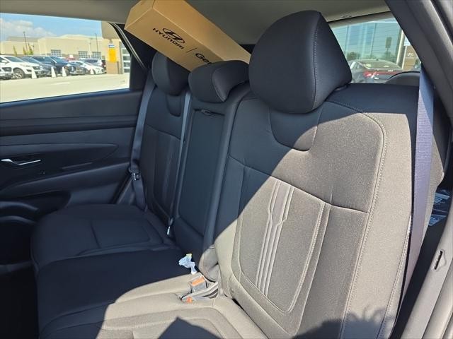 Hyundai Tucson Vehicle Full-screen Gallery Image 29