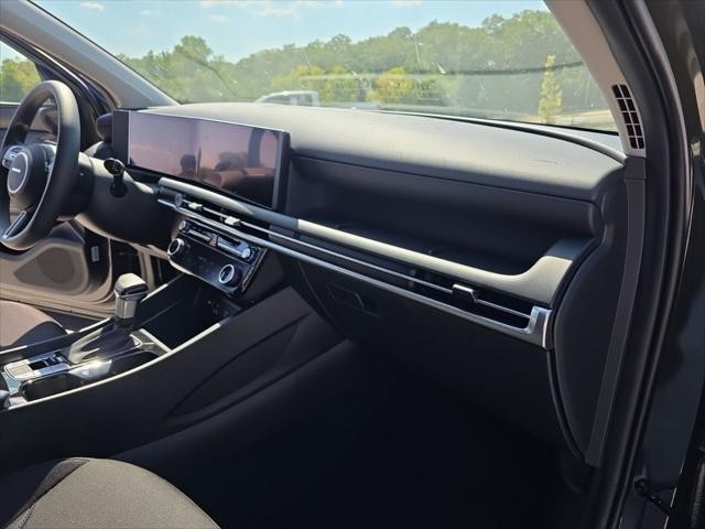 Hyundai Tucson Vehicle Full-screen Gallery Image 31