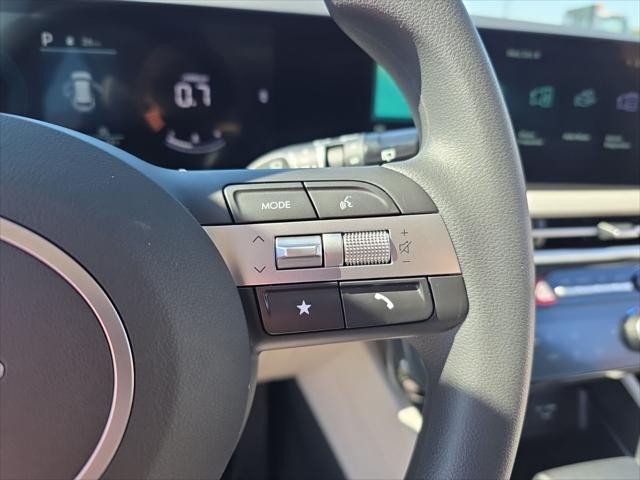 Hyundai Tucson Vehicle Full-screen Gallery Image 14