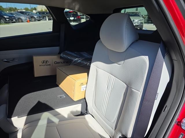 Hyundai Tucson Vehicle Full-screen Gallery Image 27