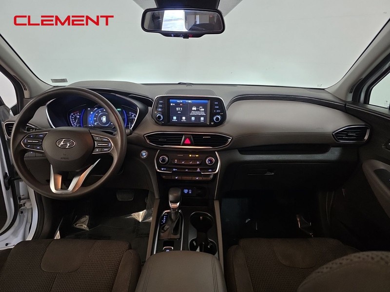 Hyundai Santa Fe Vehicle Image 10