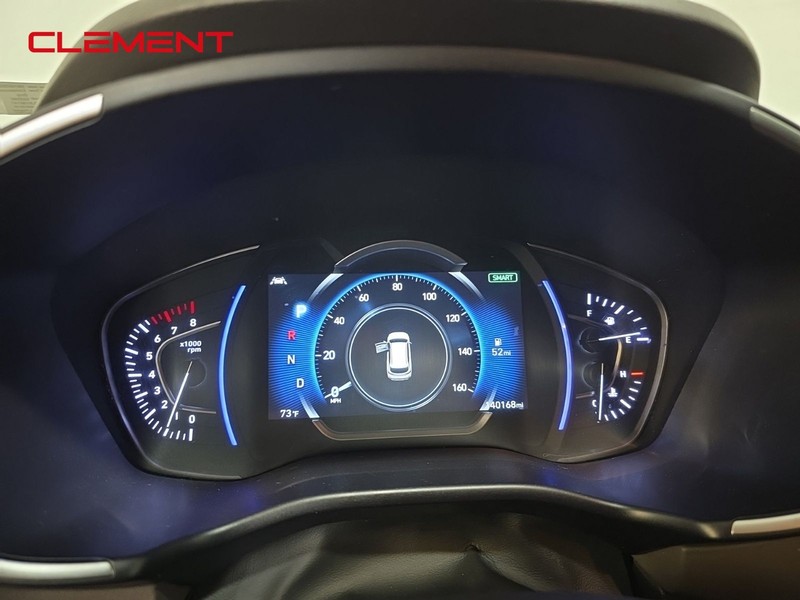 Hyundai Santa Fe Vehicle Image 16