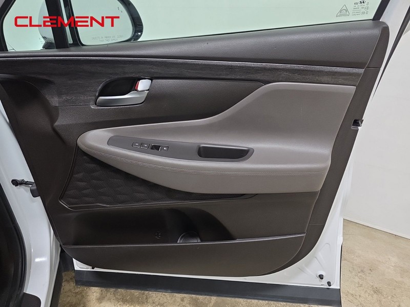 Hyundai Santa Fe Vehicle Image 31