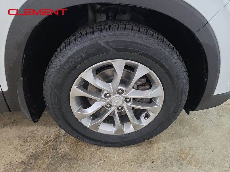 Hyundai Santa Fe Vehicle Image 32