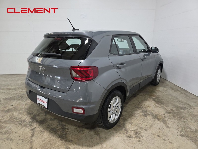 Hyundai Venue Vehicle Image 06