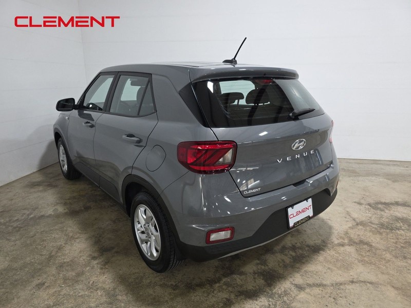 Hyundai Venue Vehicle Image 08