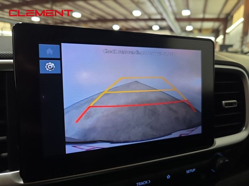 Hyundai Venue Vehicle Image 15