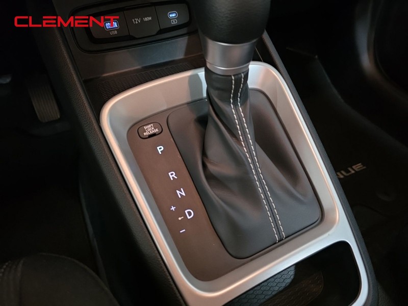 Hyundai Venue Vehicle Image 17