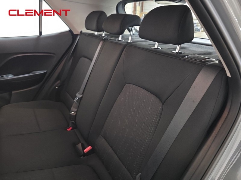 Hyundai Venue Vehicle Image 22