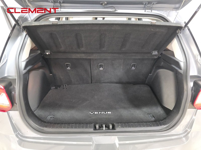 Hyundai Venue Vehicle Image 23