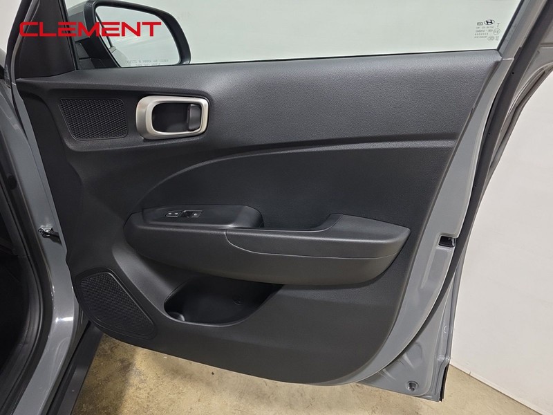 Hyundai Venue Vehicle Image 26