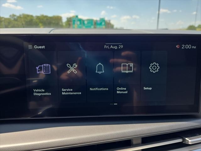 Hyundai Santa Fe Hybrid Vehicle Full-screen Gallery Image 17