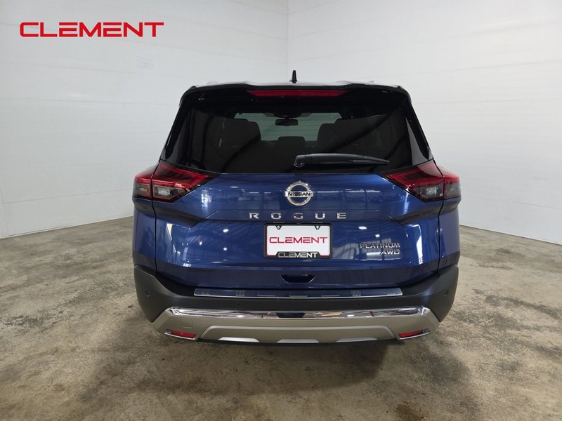 Nissan Rogue Vehicle Image 07