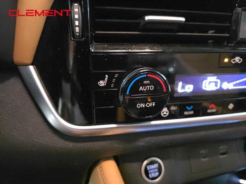 Nissan Rogue Vehicle Image 23