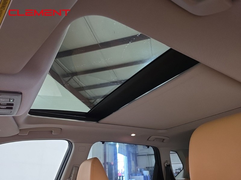 Nissan Rogue Vehicle Image 25
