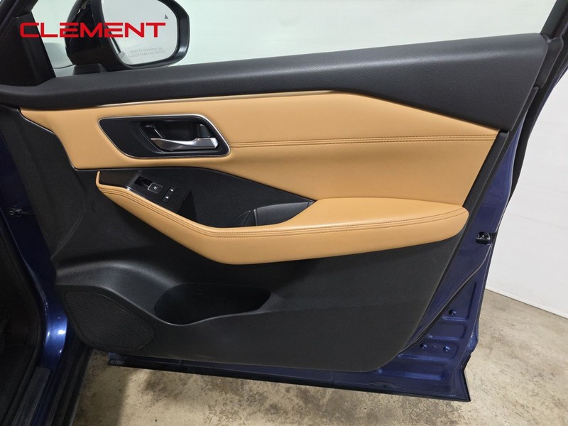 Nissan Rogue Vehicle Image 34