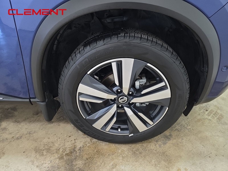 Nissan Rogue Vehicle Image 35