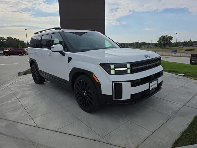 Hyundai Santa Fe Vehicle Full-screen Gallery Image 3