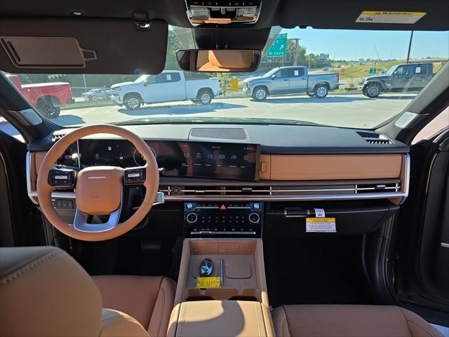 Hyundai Santa Fe Vehicle Full-screen Gallery Image 11