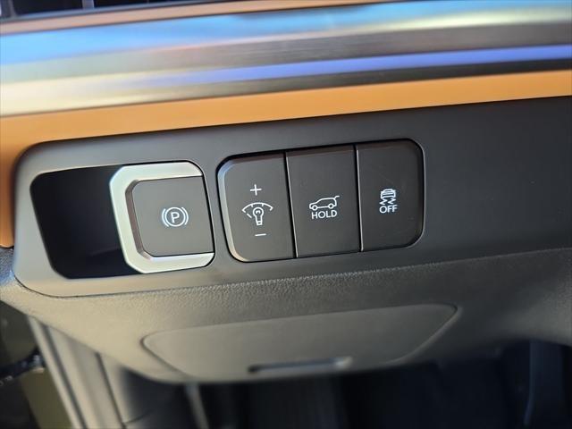 Hyundai Santa Fe Vehicle Full-screen Gallery Image 12