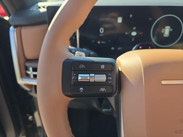 Hyundai Santa Fe Vehicle Full-screen Gallery Image 15