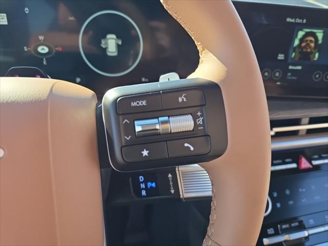 Hyundai Santa Fe Vehicle Full-screen Gallery Image 16