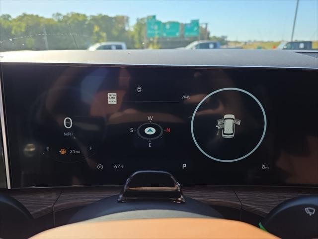 Hyundai Santa Fe Vehicle Full-screen Gallery Image 18