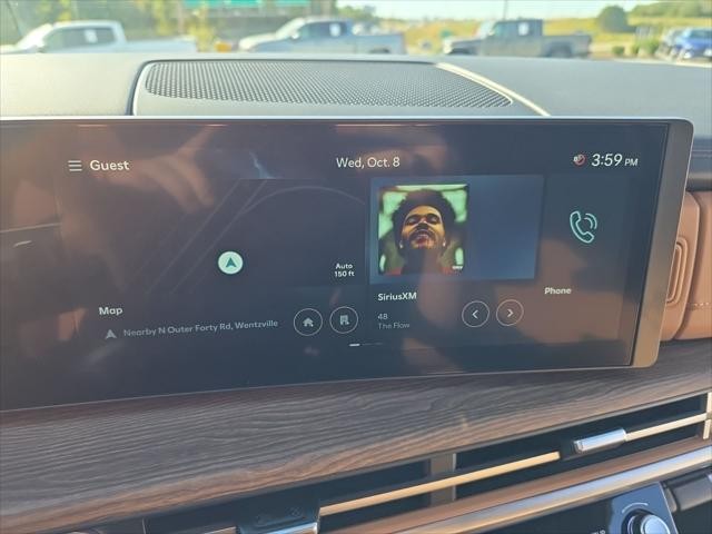 Hyundai Santa Fe Vehicle Full-screen Gallery Image 19