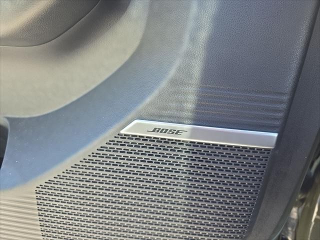 Hyundai Santa Fe Vehicle Full-screen Gallery Image 26