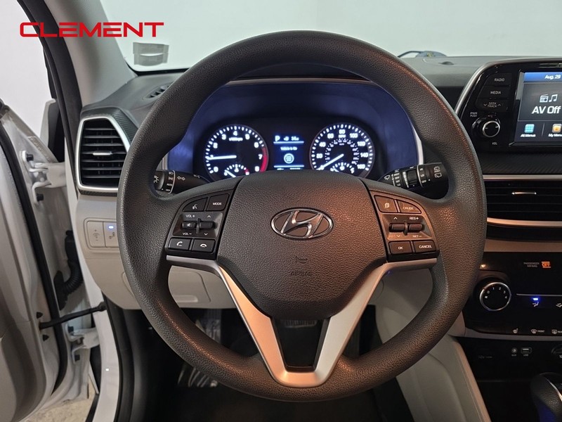 Hyundai Tucson Vehicle Image 12