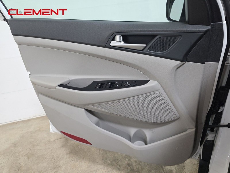 Hyundai Tucson Vehicle Image 22