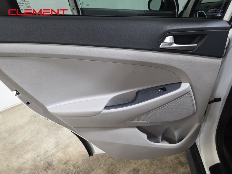 Hyundai Tucson Vehicle Image 25