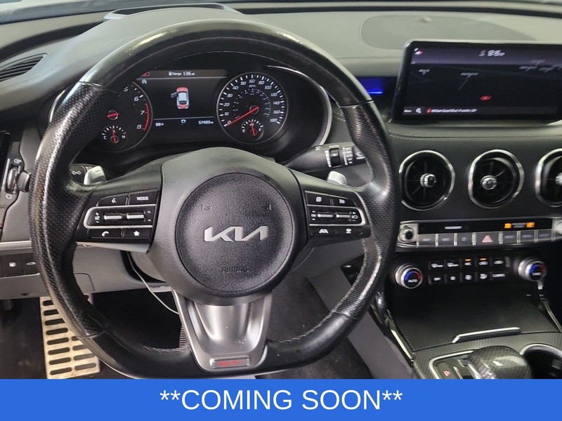 Kia Stinger Vehicle Image 03