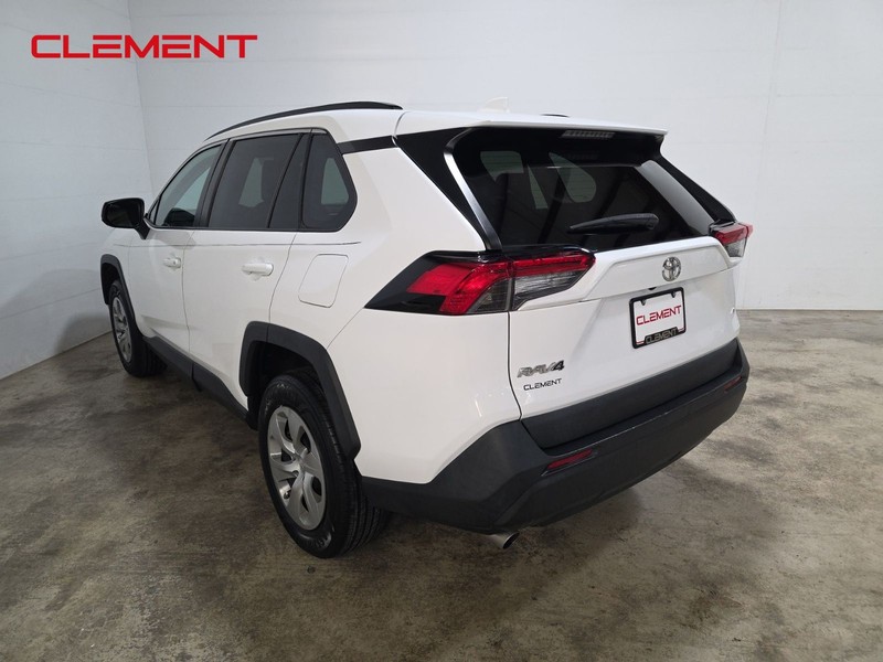 Toyota RAV4 Vehicle Image 08