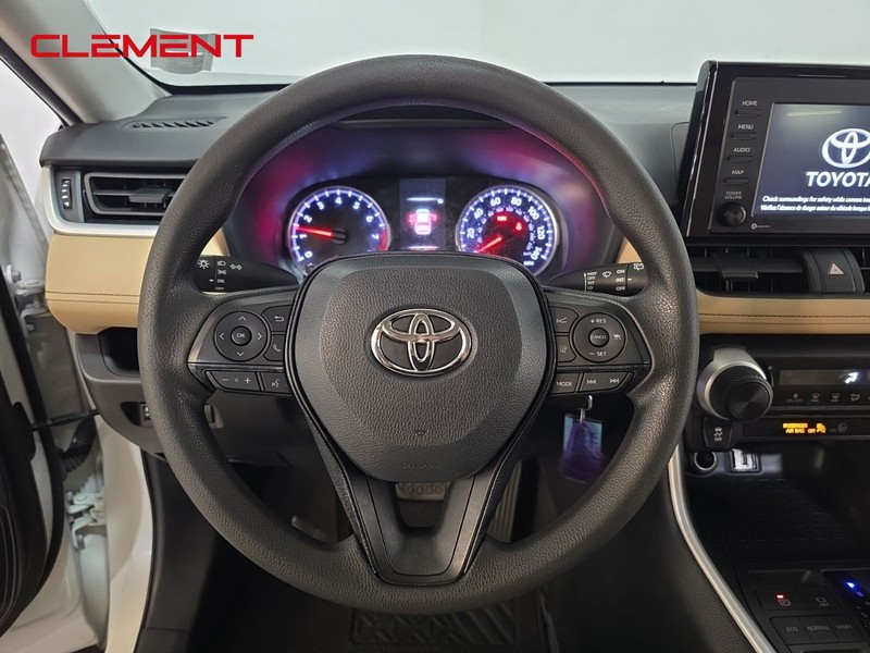 Toyota RAV4 Vehicle Image 11