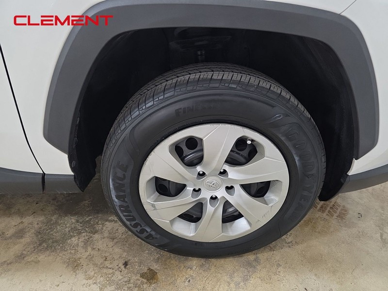 Toyota RAV4 Vehicle Image 31