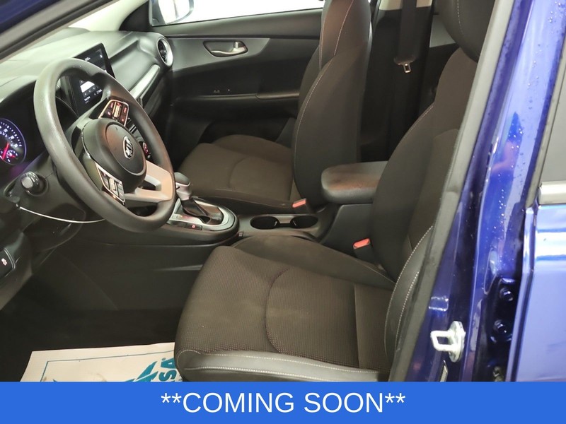 Kia Forte Vehicle Image 03