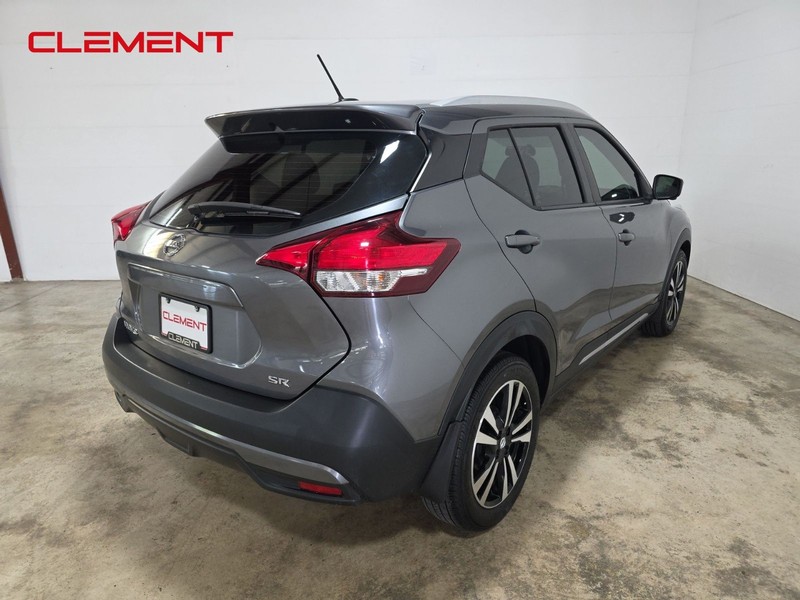 Nissan Kicks Vehicle Image 06