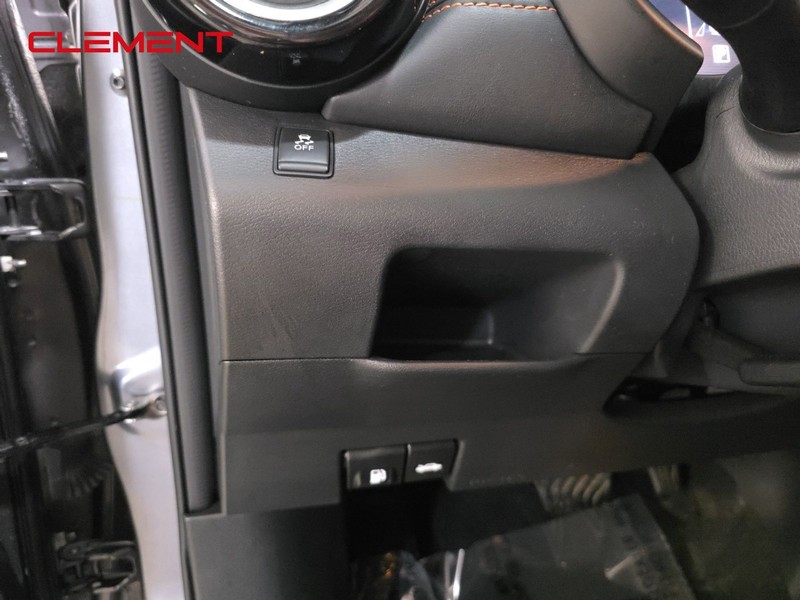 Nissan Kicks Vehicle Image 11