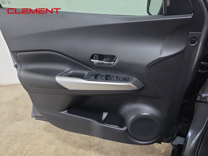 Nissan Kicks Vehicle Image 22