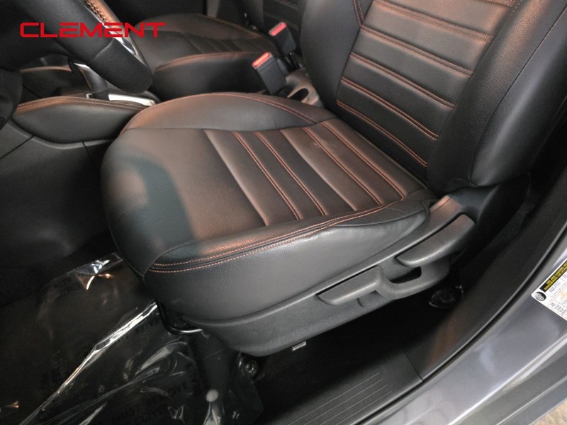 Nissan Kicks Vehicle Image 23