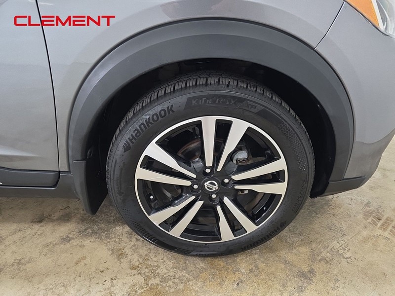 Nissan Kicks Vehicle Image 32