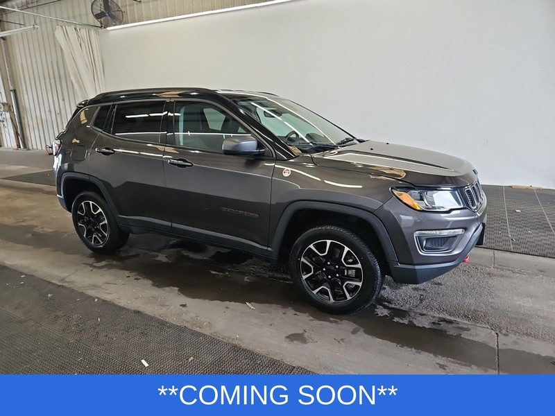 Jeep Compass Vehicle Image 02