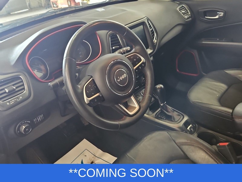 Jeep Compass Vehicle Image 03