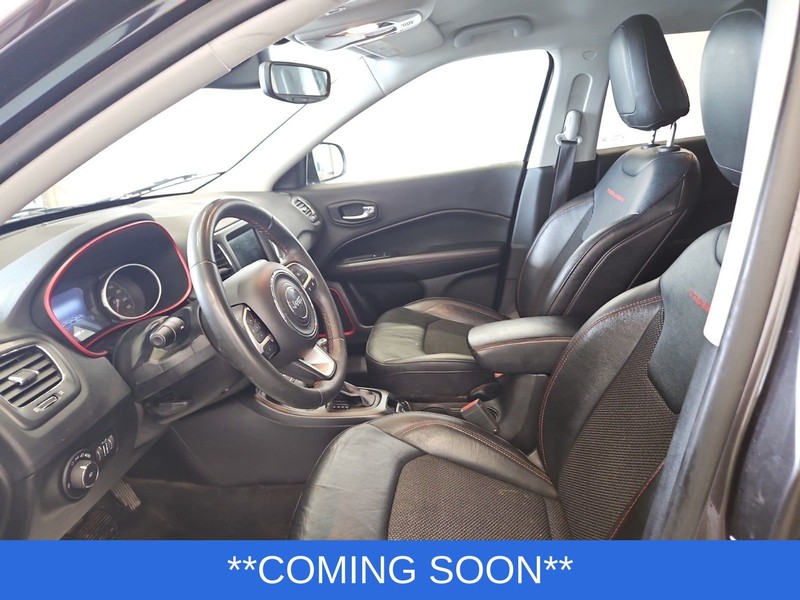 Jeep Compass Vehicle Image 04