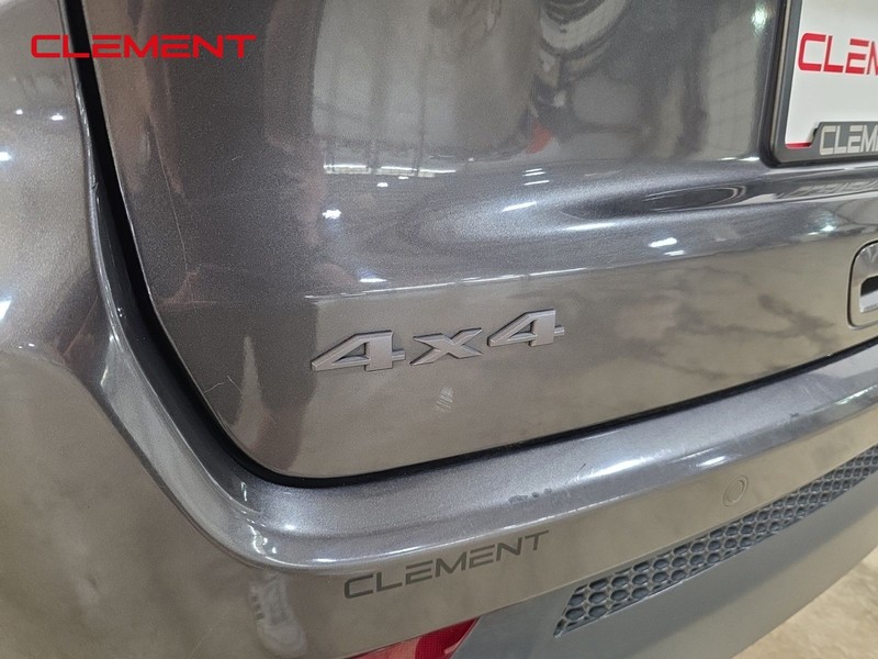 Jeep Compass Vehicle Image 09