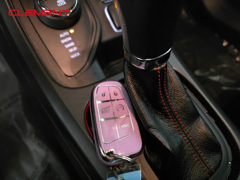Jeep Compass Vehicle Image 22